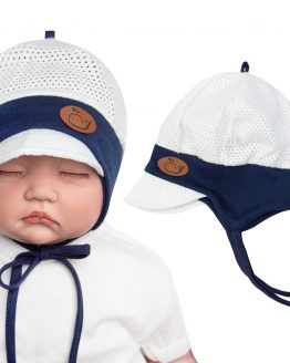 biało-granatowa czapka niemowlęca z daszkiem wiązana na uszy ażurowa przewiewna na lato przeciw poceniu