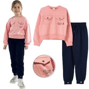 dres komplet ocieplany dla dziewczynki bluza różowa z napisami i granatowe spodnie dresowe ze sznurkiem do regulacji ciepły przytulny jesień zima z meszkiem dziewczęcy