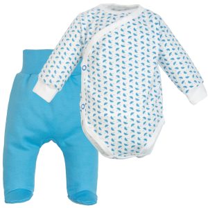 komplet niemowlęcy dla chłopca wyprawka do szpitala dla noworodka body bawełniane rozpinane kopertowo białe w niebieskie parasolki i niebieskie półspiochy