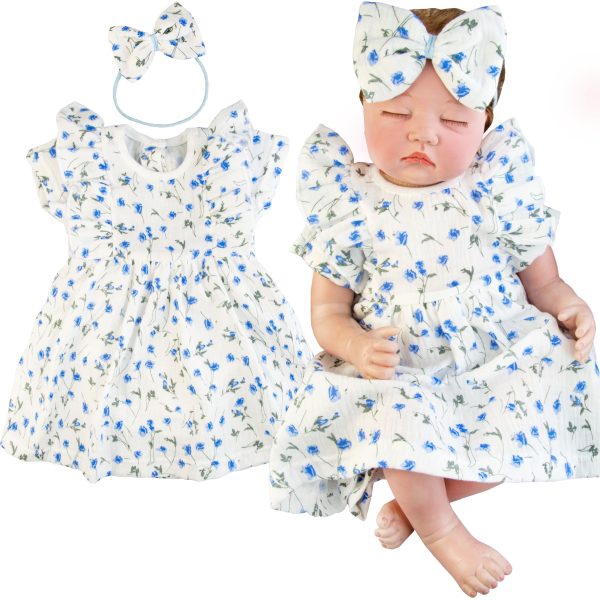 biała bodosukienka z opaską body sukienka niemowlęca z muślinu muślinowa w niebieskie kwiatuszki z opaską dla niemowlaka prezent ubranko na lato