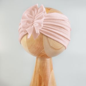 pudrowy róż opaska niemowlęca do Chrztu Chrzest cienka lekka zakrywająca uszy a'la turban dla dziewczynki CiuchCiuch polski produkt
